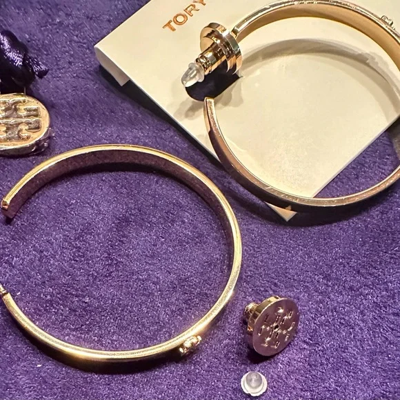 NEW Authentic Tory Burch Silver Kira Double Logo T Hoop Earrings - Picture 4 of 6